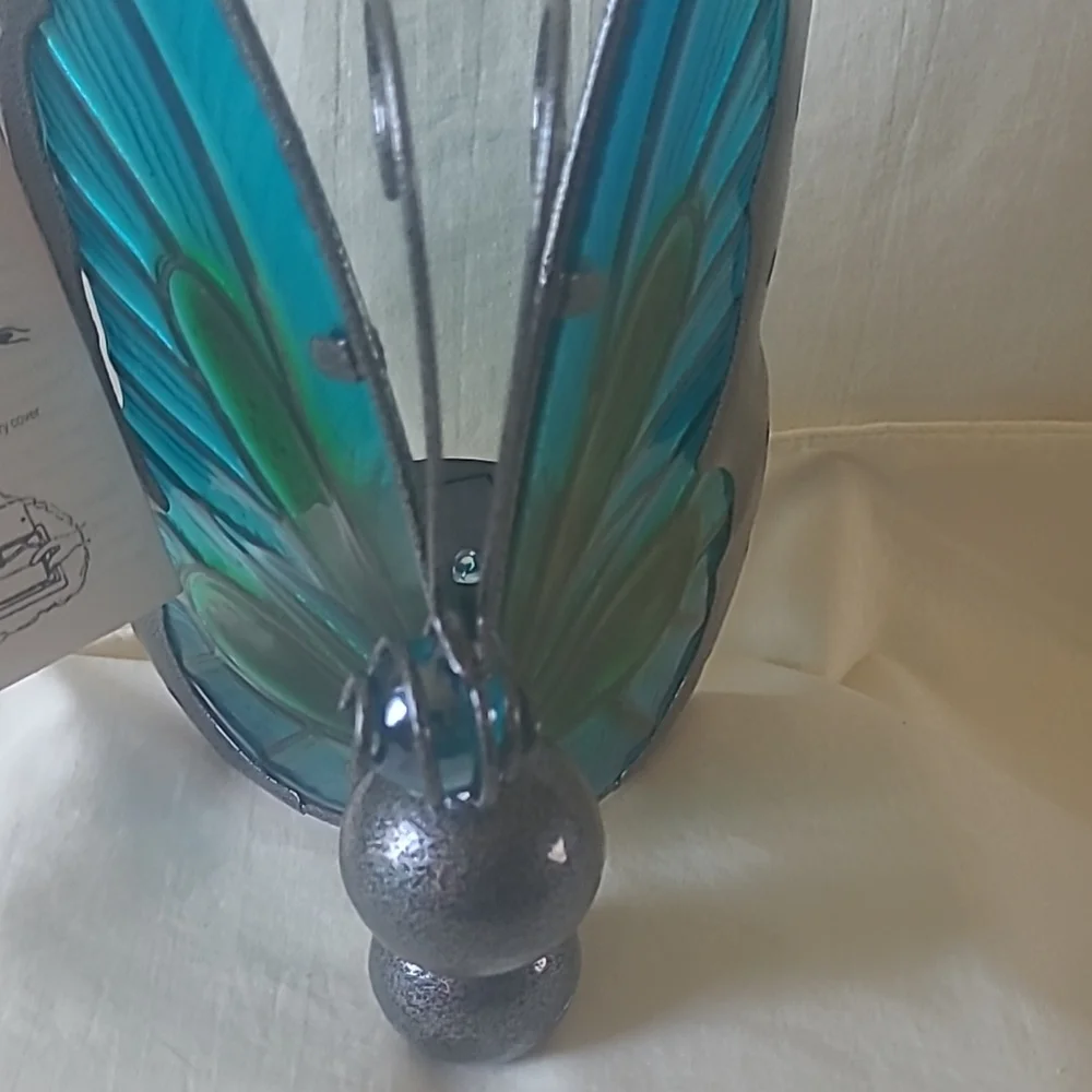 Solar Powered Butterfly - Picture 3 of 5